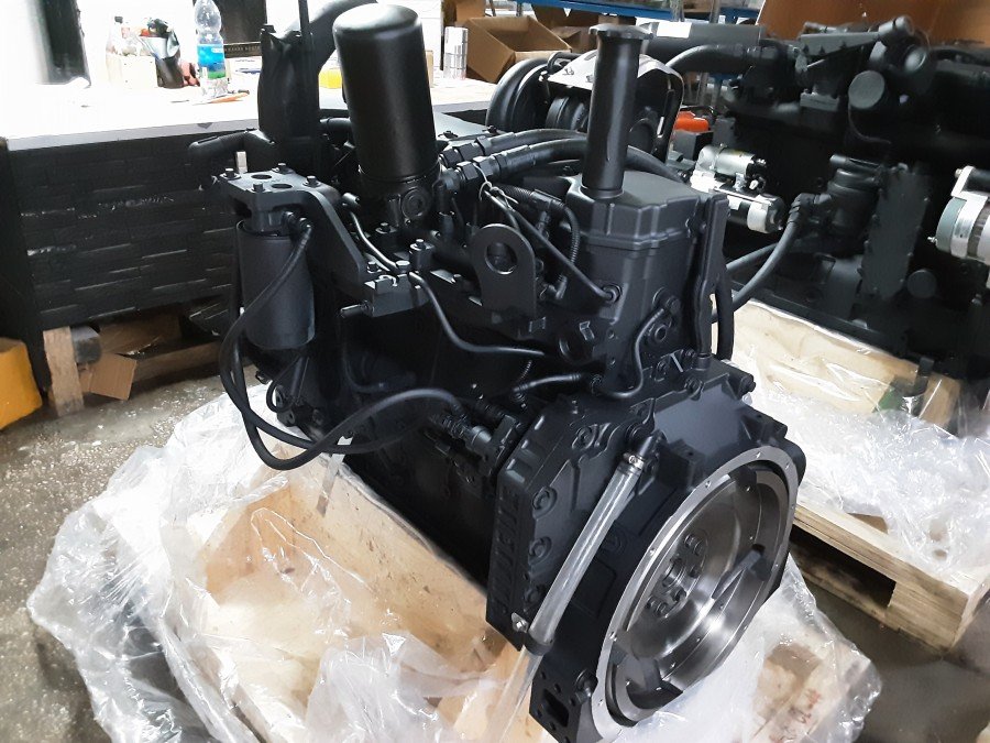 Двигатель в сборе KOMATSU SAA6D107E-1 (PC200-8)